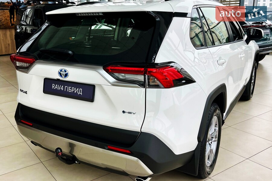 Toyota RAV4 - фото 5
