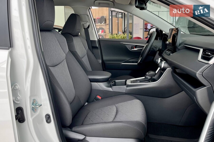 Toyota RAV4 - фото 14