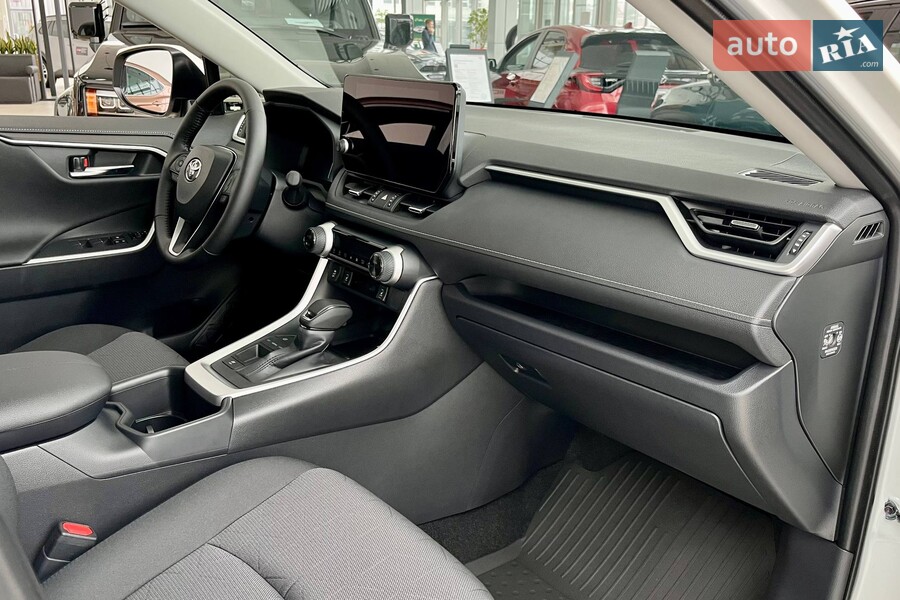 Toyota RAV4 - фото 13