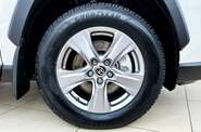 Toyota RAV4 - фото 7