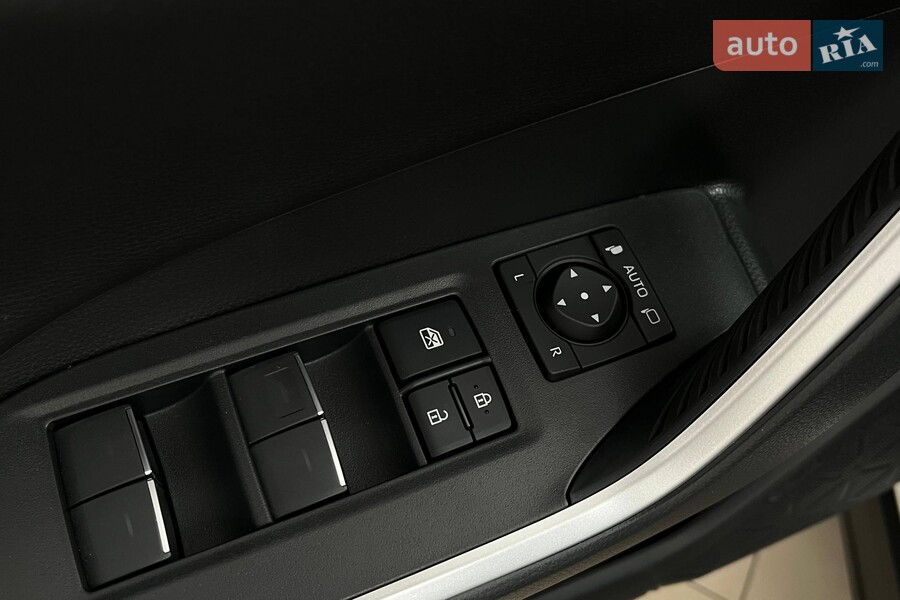 Toyota RAV4 - фото 15