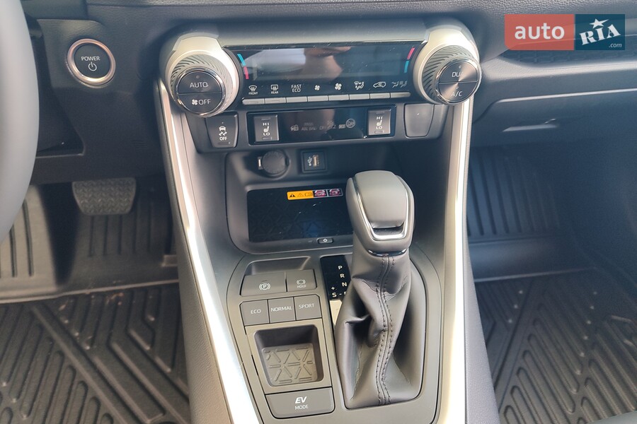 Toyota RAV4 - фото 20