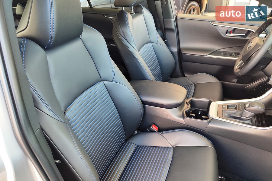 Toyota RAV4 - фото 23