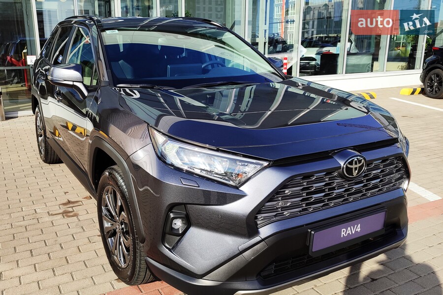 Toyota RAV4 - фото 4