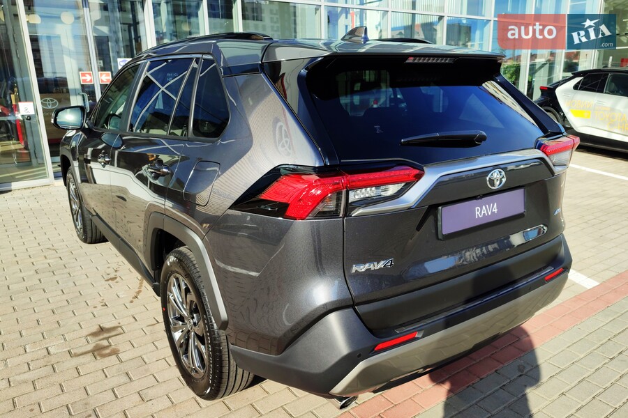Toyota RAV4 - фото 9