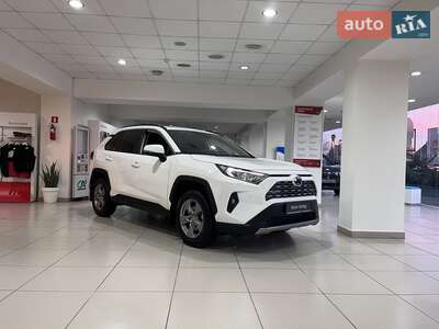 Новый Toyota RAV4 2025 - фото 4