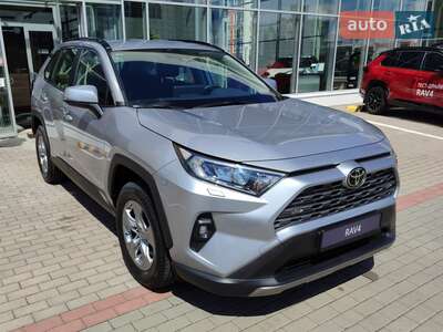 Новый Toyota RAV4 2025 - фото 5