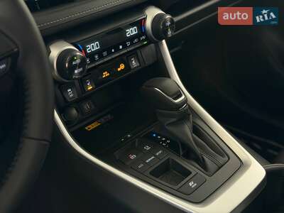 Новый Toyota RAV4 2025 - фото 4