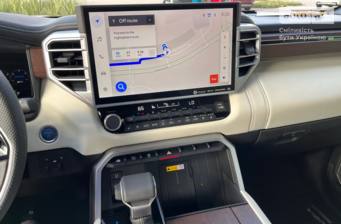Toyota Sequoia 2022 