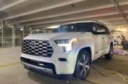 Toyota Sequoia Base