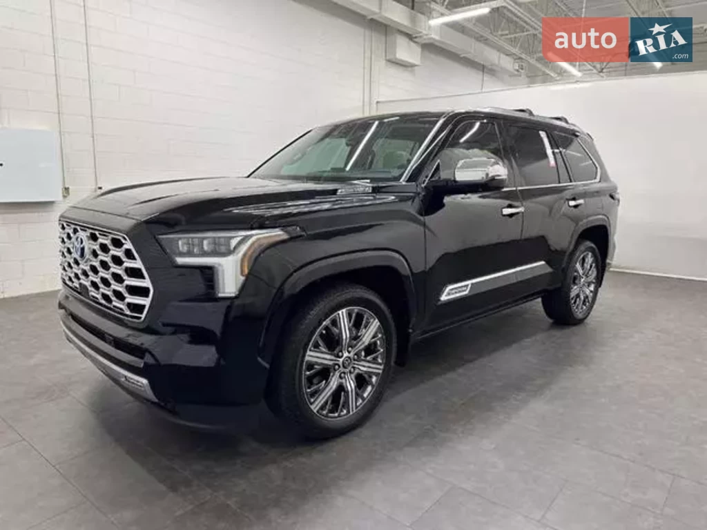 Toyota Sequoia Base