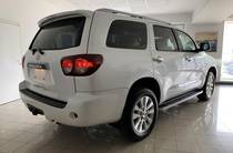 Toyota Sequoia Platinum