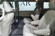 Toyota Sienna Base