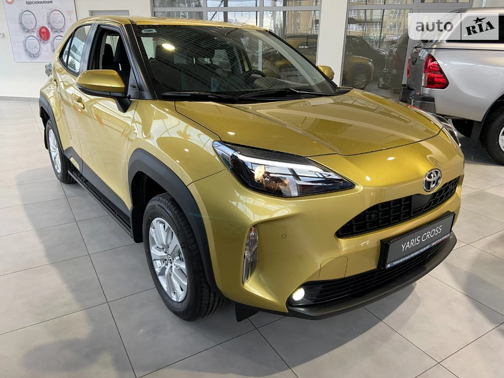 Toyota Yaris Cross Live