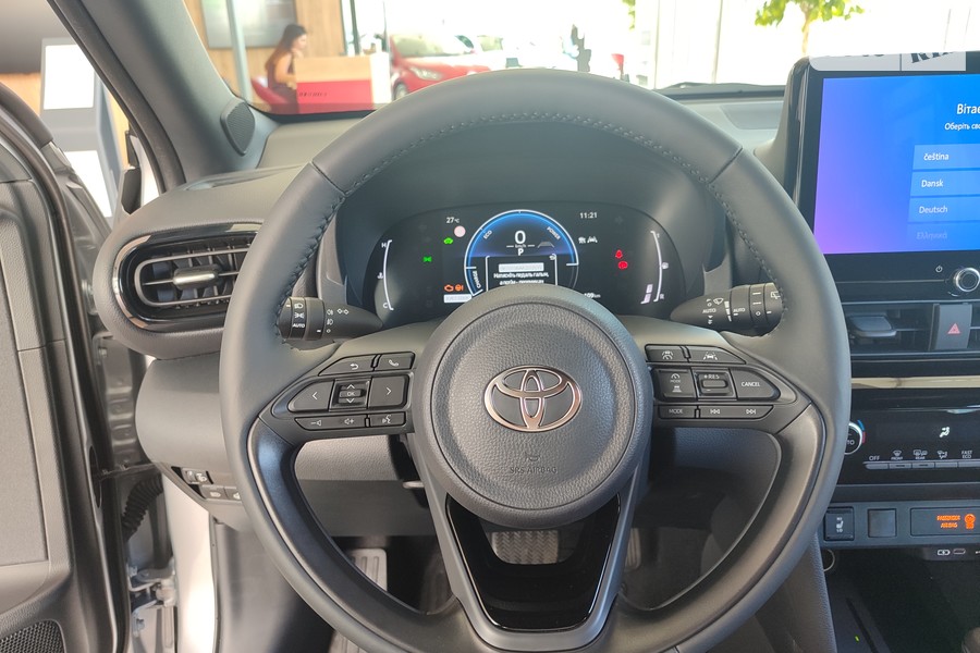 Toyota Yaris Cross - фото 14