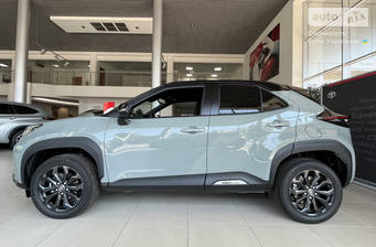 Toyota Yaris Cross 2024 1.5 Hybrid e-CVT (130 к.с.) Adventure - фото 3