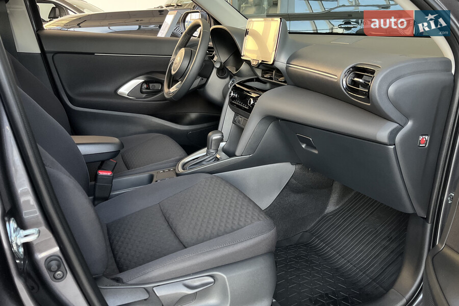 Toyota Yaris Cross - фото 19