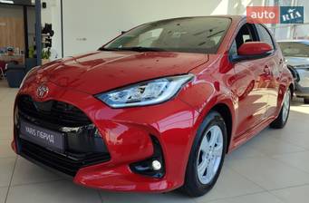 Toyota Yaris 1.5i Hybrid e-CVT (116 к.с.) Lounge