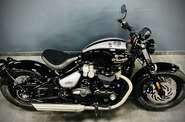 Triumph Bobber Base