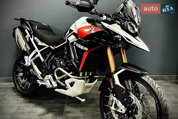 Triumph Tiger Base