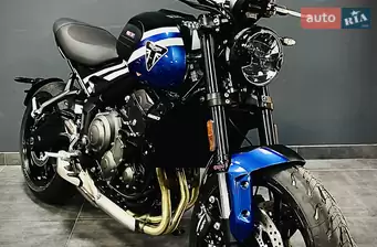 Triumph Trident