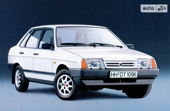 ВАЗ 21099 1.5 MT (81 л.с.) 1998