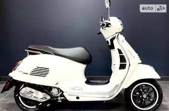 Vespa GTS