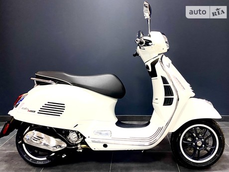 Vespa GTS 2023