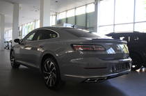 Volkswagen Arteon R-Line