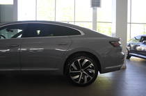 Volkswagen Arteon R-Line