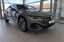 Volkswagen Arteon R-Line