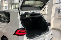 Volkswagen Golf Base