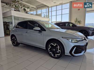 Volkswagen Golf 2025 R-Line