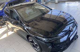 Volkswagen Golf 2025 R-Line