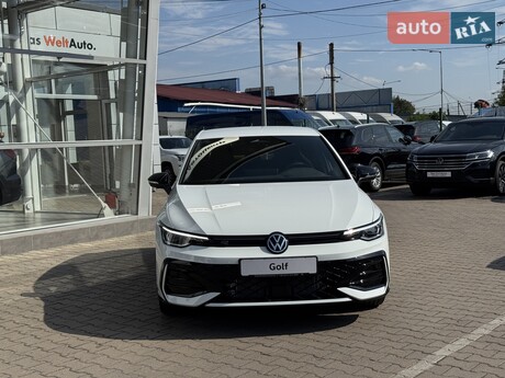 Volkswagen Golf 2025