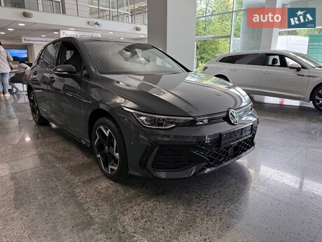 Volkswagen Golf 2025