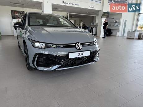 Volkswagen Golf 2025