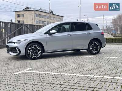 Volkswagen Golf 2025 R-Line