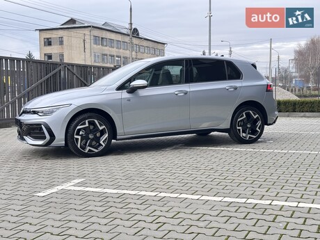 Volkswagen Golf 2025