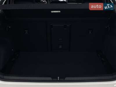 Новый Volkswagen Golf 2025 - фото 5