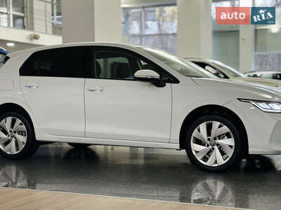 Новый Volkswagen Golf 2025 - фото 4