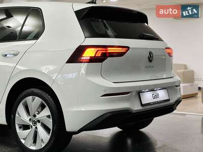 Новый Volkswagen Golf 2025 - фото 4