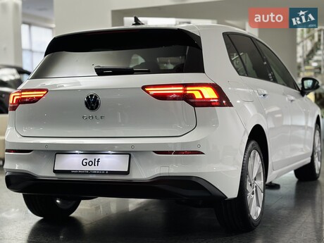 Volkswagen Golf 2025