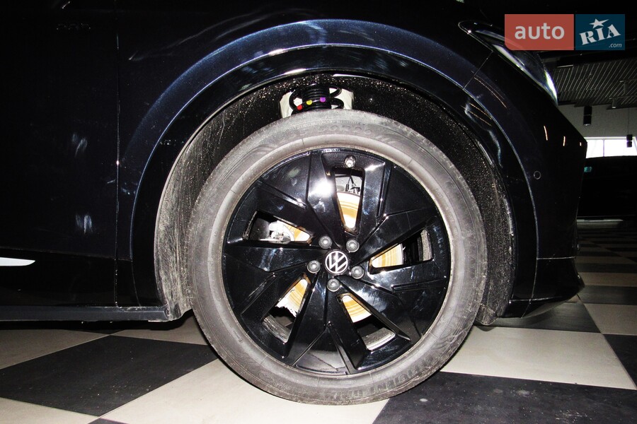 Volkswagen ID.4 Crozz - фото 8