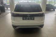 Volkswagen ID.6 Crozz Pro