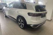 Volkswagen ID.6 Crozz Pro