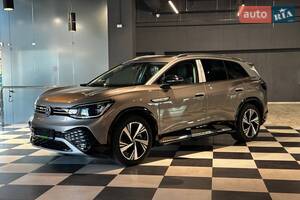 Volkswagen ID.6 Crozz Pro