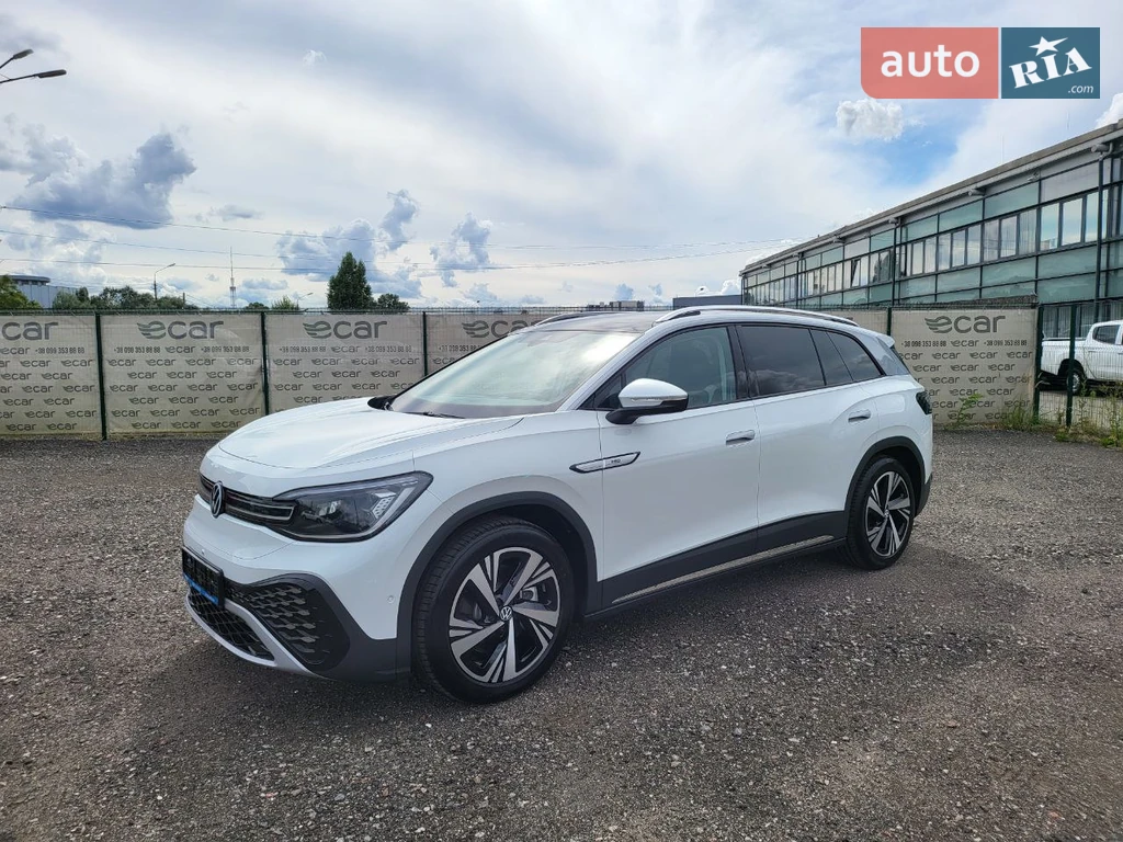 Volkswagen ID.6 Crozz Pro