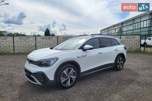 Volkswagen ID.6 Crozz Pro