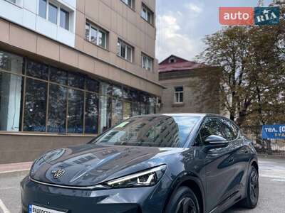 Volkswagen ID. UNYX 2025 Ultra